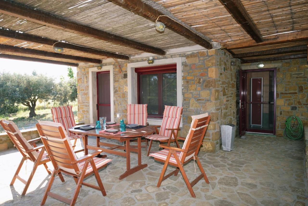 הוילה Kalliopi Limnos Stone House מראה חיצוני תמונה